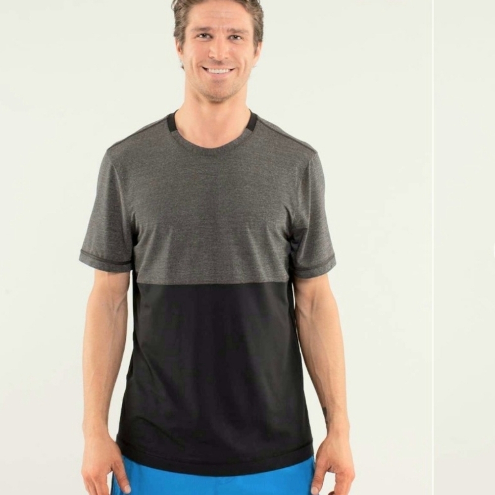 Lululemon Precise Tee. Two-Toned. Black, Heathered Grey. Size M.